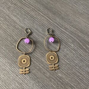 NWOT brass and beaded dangle earrings